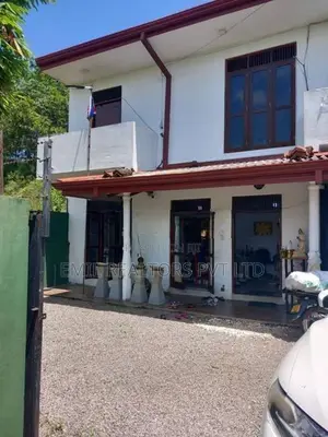 Kahathuduwa Garment Factory with Upstairs Residence for Sale (EM019NV)
