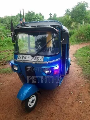 Bajaj RE 2012