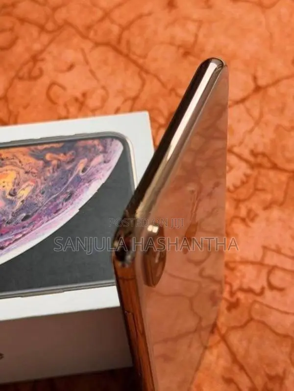 Apple iPhone XS Max (Used)