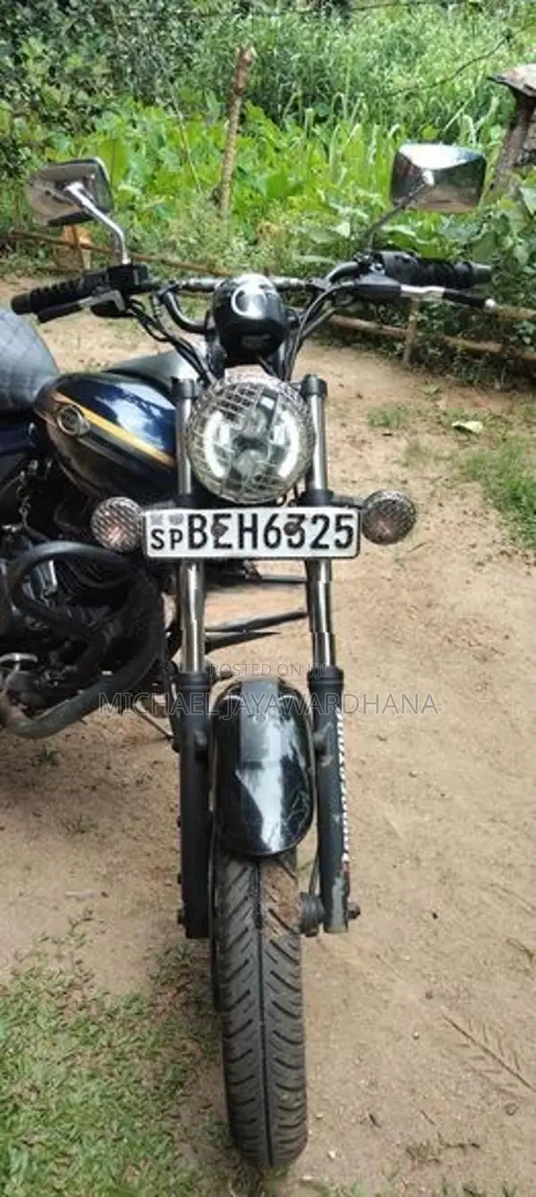 Bajaj Avenger Street 150 2016