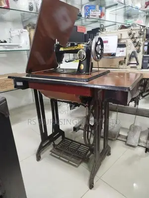 Singer Sewing Machine