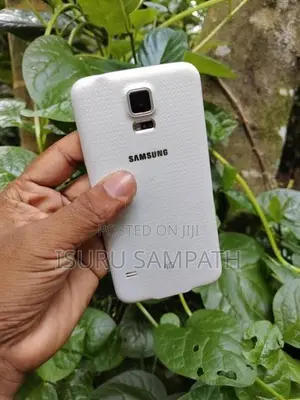 Samsung Galaxy S5 4G 16GB (Used)