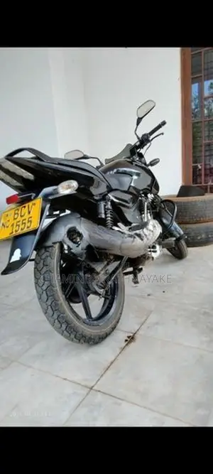 Bajaj Pulsar 150 2015