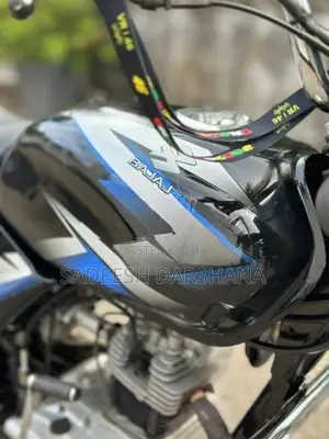 Bajaj CT100 2016