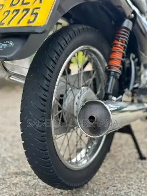 Bajaj CT100 2016