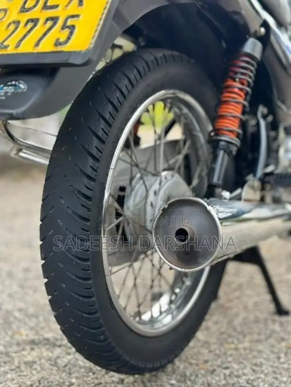 Bajaj CT100 2016