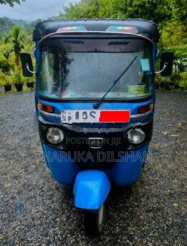 Bajaj RE 2014