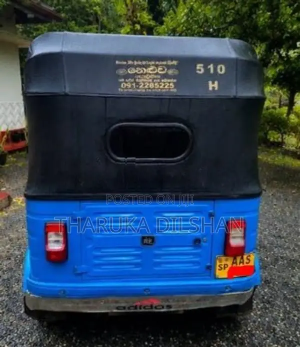 Bajaj RE 2014