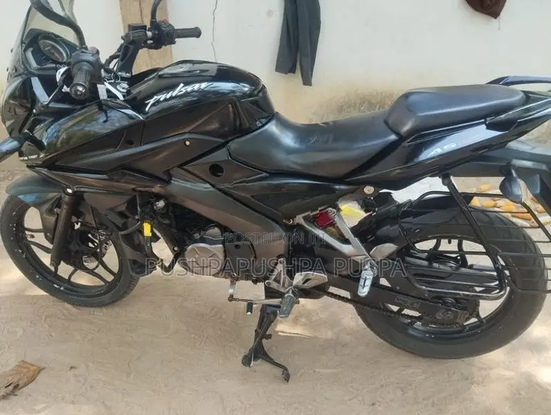 Bajaj Pulsar AS 150 2016