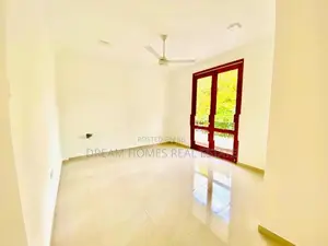 Modern 3 Storied House with All Facilities for Sale – Piliyandala