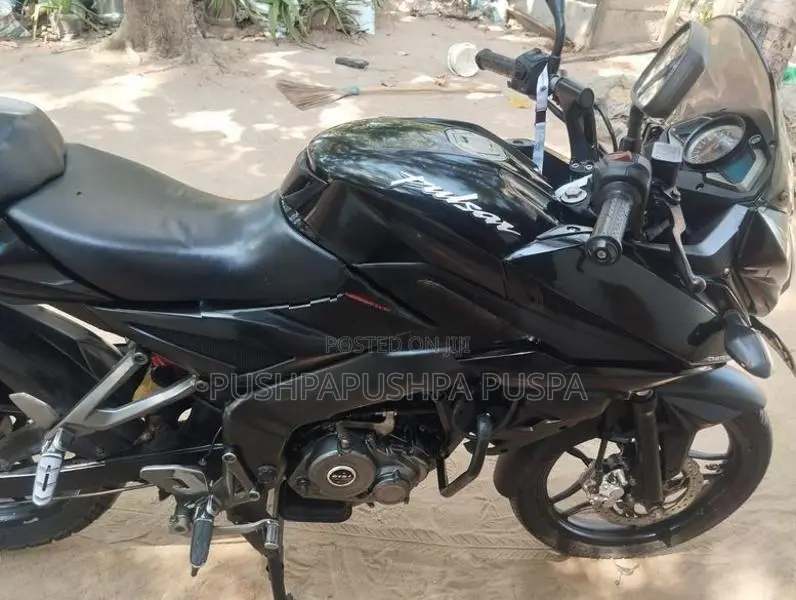 Bajaj Pulsar AS 150 2016