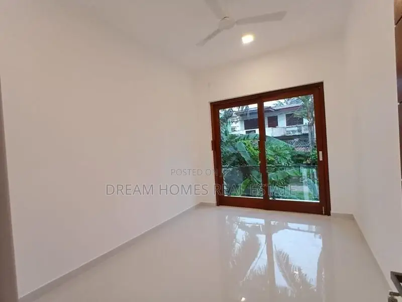 Modern Family House for Sale – Piliyandala