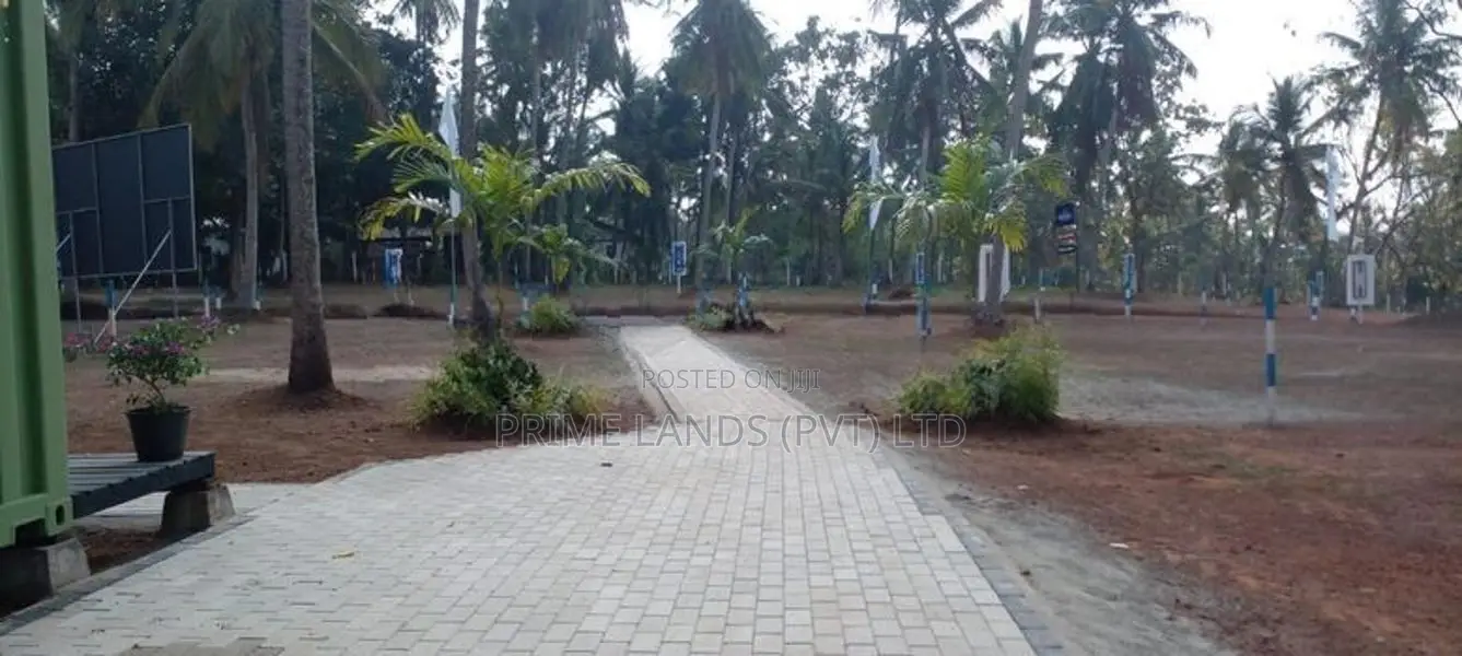 Raddolugama Land for Sale