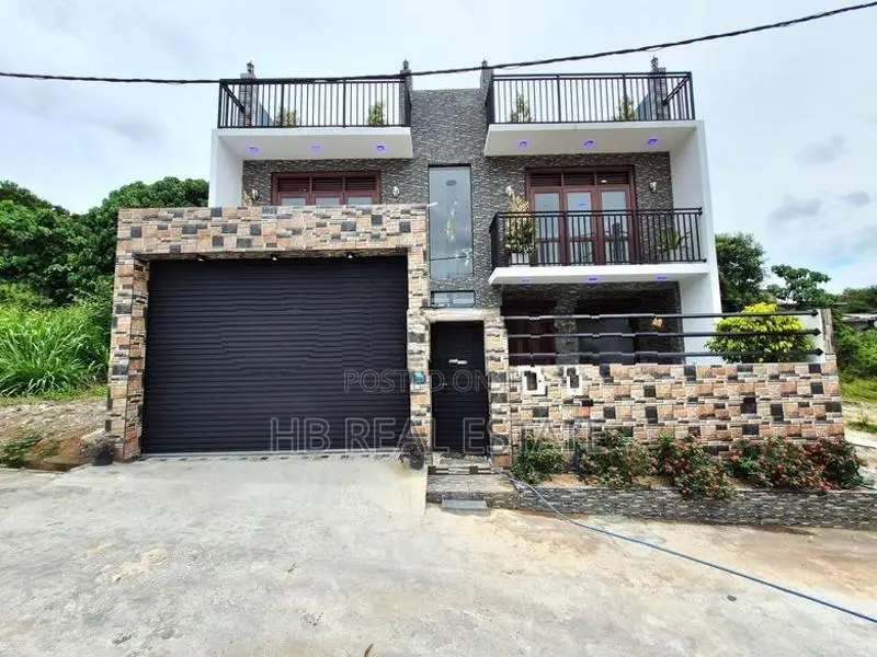 Architecture Designed Luxury Three Storey House for Sale - Kahathuduwa