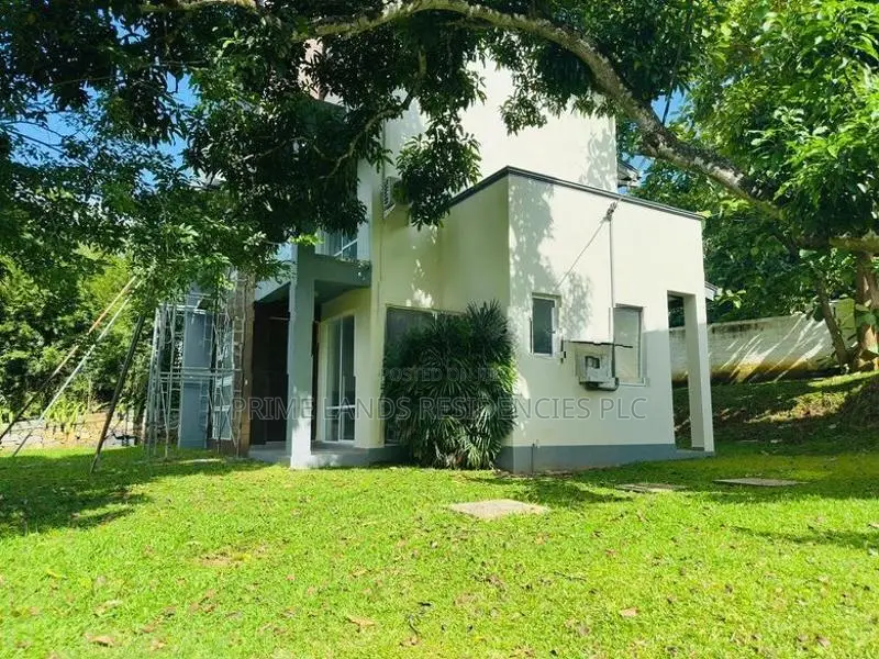 Luxury villa for sale in Kundasale