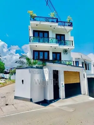 Supar Luxury Brand New 3 Storey House for Sale in Maharagama Gammanroa