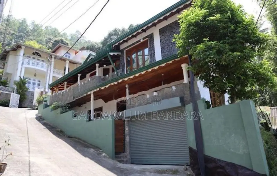 Luxury 4 Bedroom House for Rent in Dodamwala, Kandy
