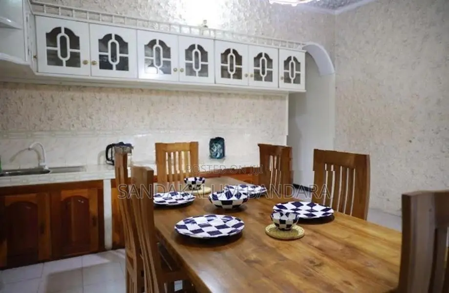 Luxury 4 Bedroom House for Rent in Dodamwala, Kandy