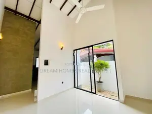 Modern 3-Bedroom House for Sale – Prime Paradise City, Athurugiriya