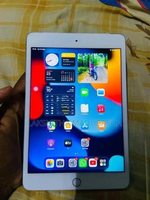 Apple iPad mini 4 (Used)