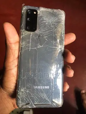 Samsung Galaxy S20 (Used)