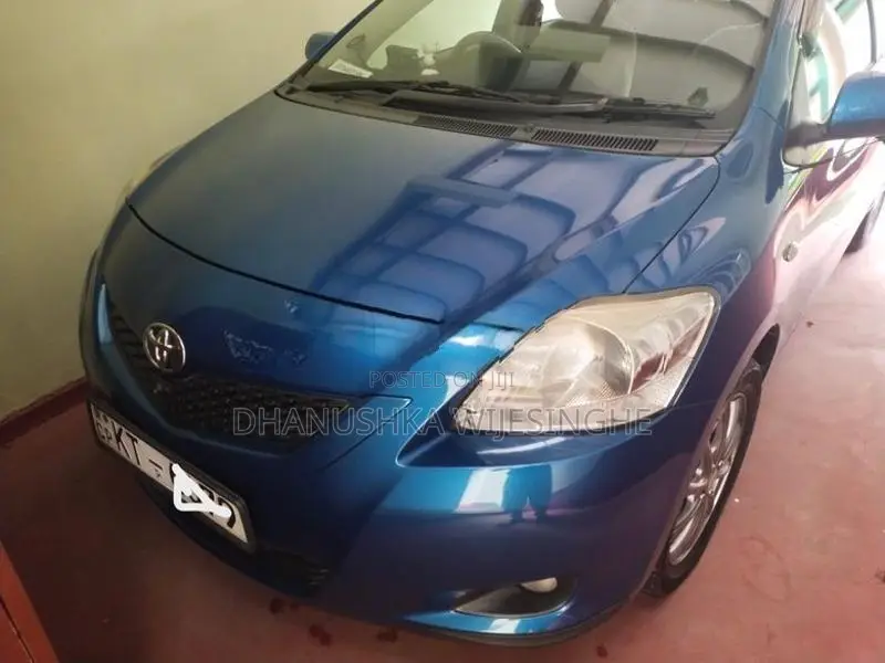 Toyota Yaris 2012