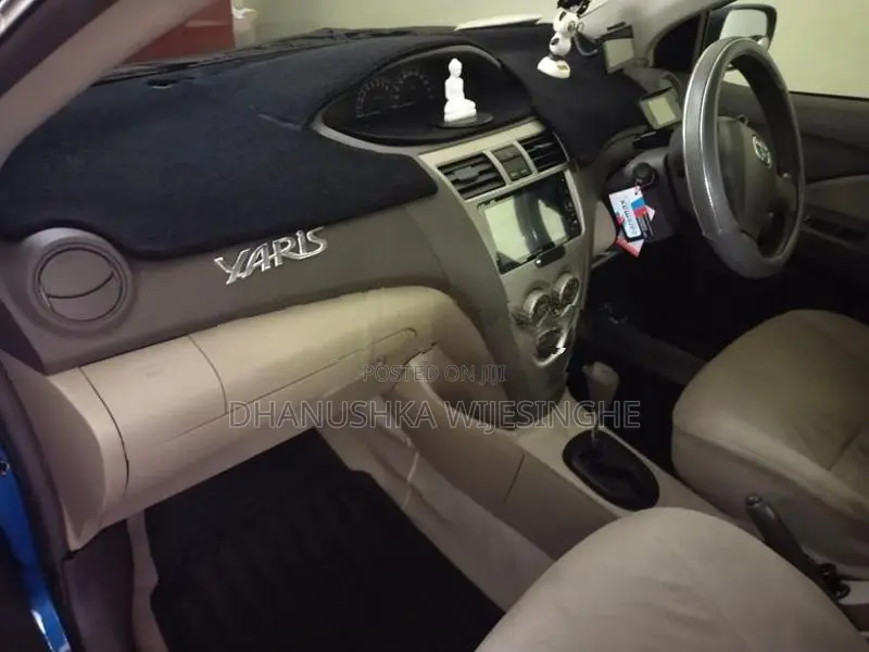 Toyota Yaris 2012