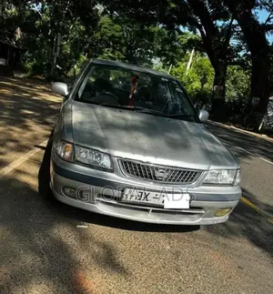 Nissan FB15 Ex saloon 2001