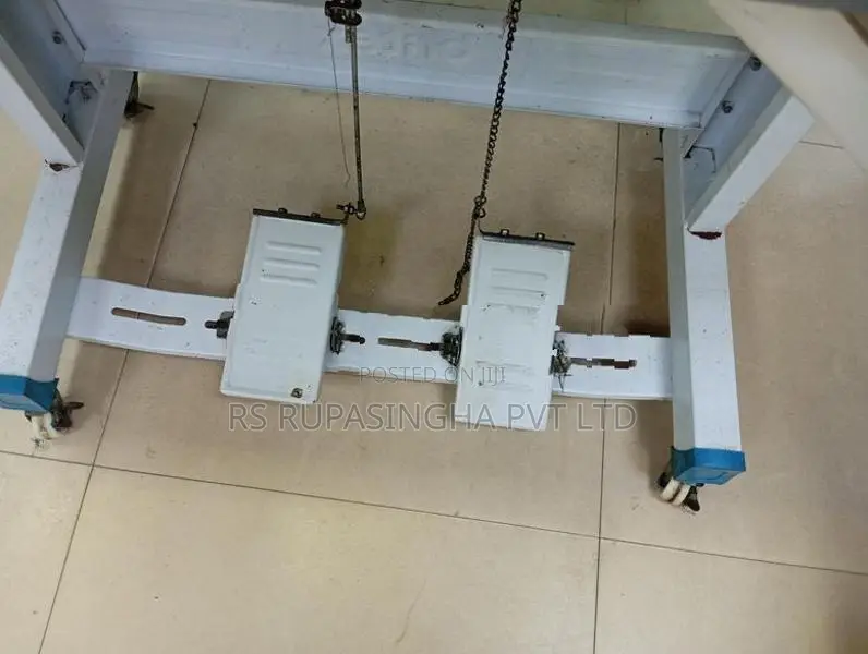 Britex Overlock Machine