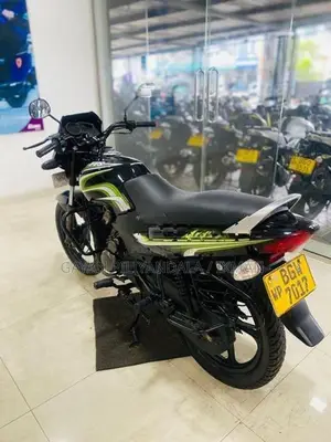 TVS Metro 2017