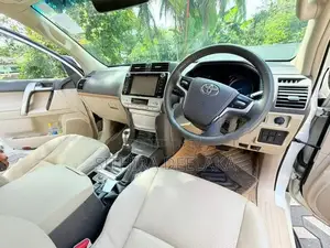 Toyota Land Cruiser Prado 2017