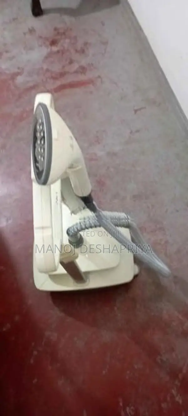 USED Black+Decker Garment Steamer