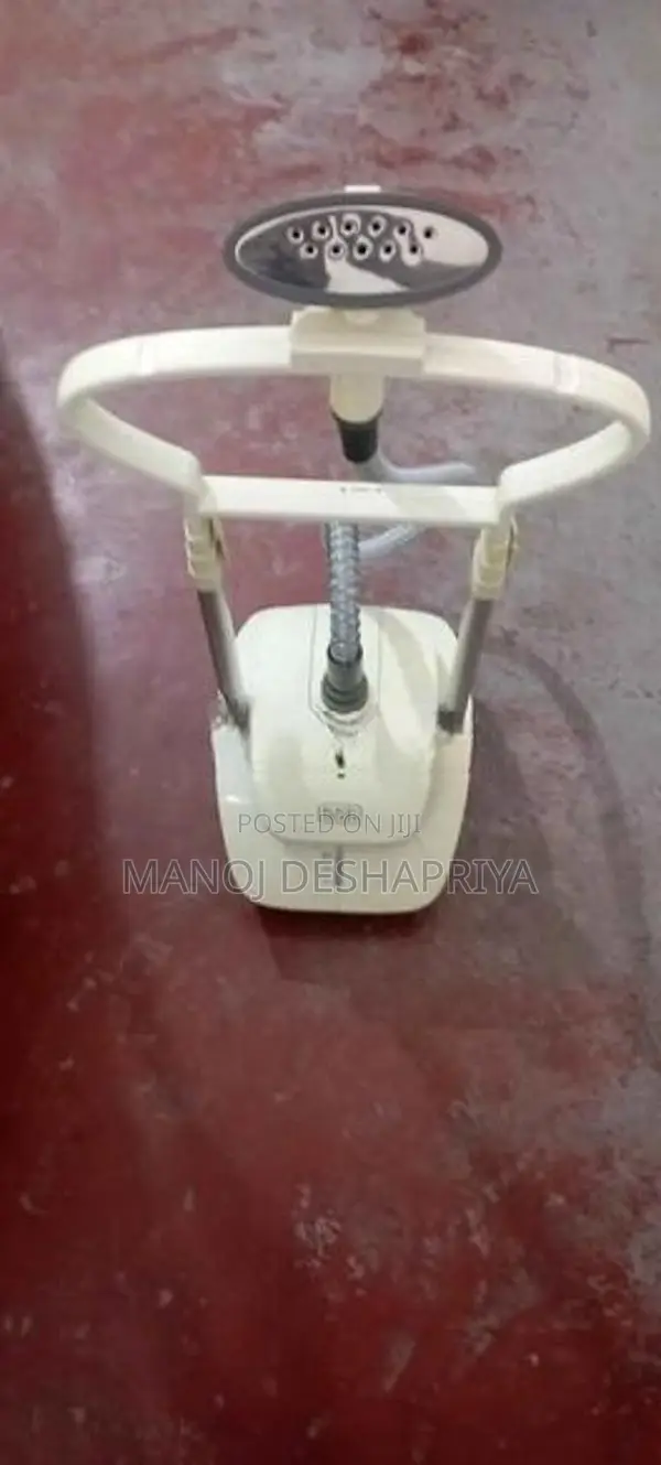 USED Black+Decker Garment Steamer