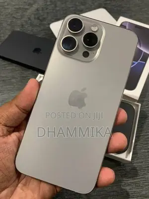 Apple iPhone 15 Pro Max 256GB (Used)