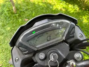 Honda CB Trigger 2015