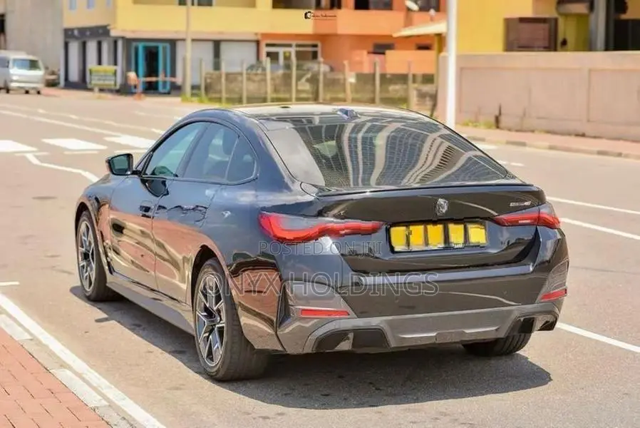 BMW i4 2023