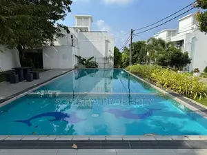 Luxury House for Sale with A Swimming Pool - Piliyandala