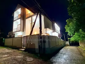 Architect-Designed Super Luxury House for Sale – Hokandara