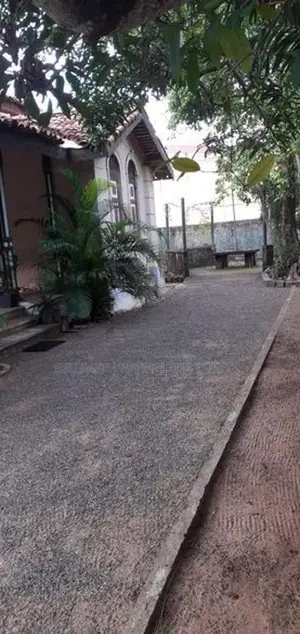 38 Perch land in Moratuwa