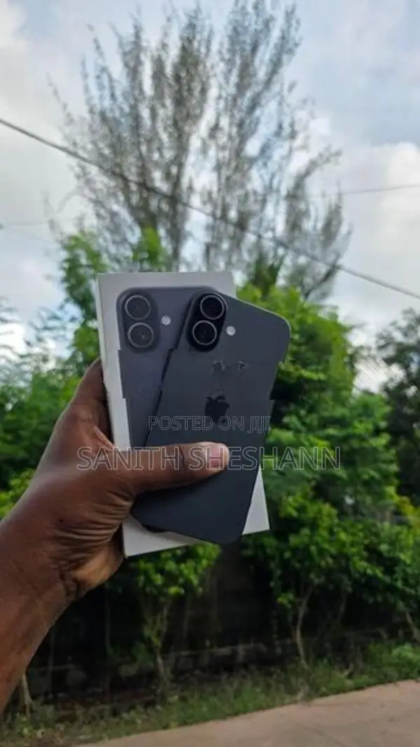 Apple iPhone 17 (Used)