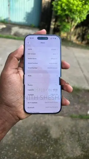 Apple iPhone 17 (Used)