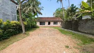 Land with House for Sale in Kelaniya