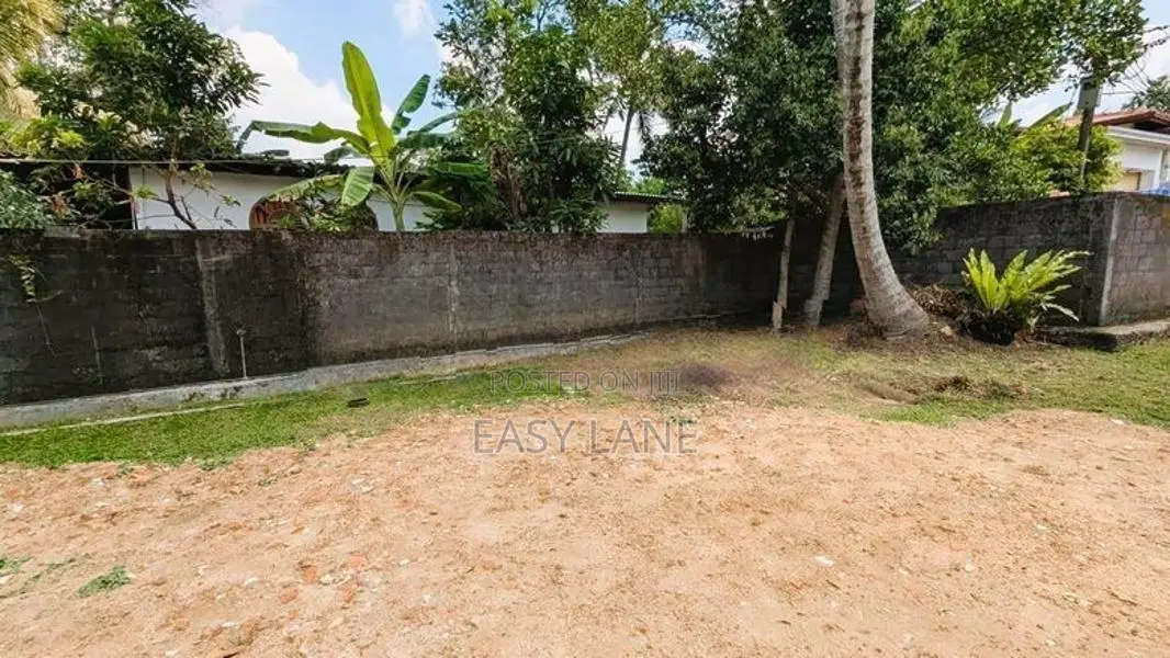Land with House for Sale in Kelaniya