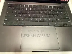 Apple MacBook Pro M4 – 16GB RAM