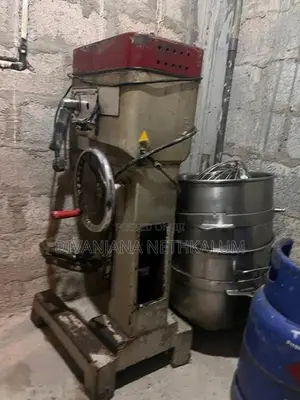 Cherry Bakery Machine Mixer