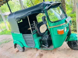 Bajaj RE 2013