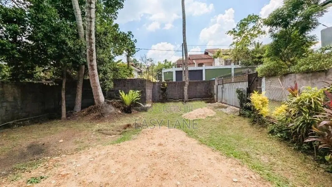 Land with House for Sale in Kelaniya