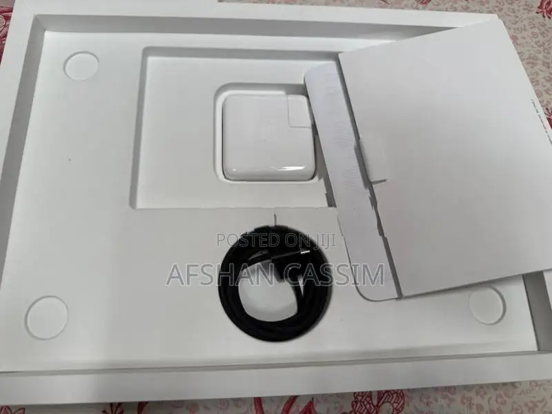Apple MacBook Pro M4 – 16GB RAM