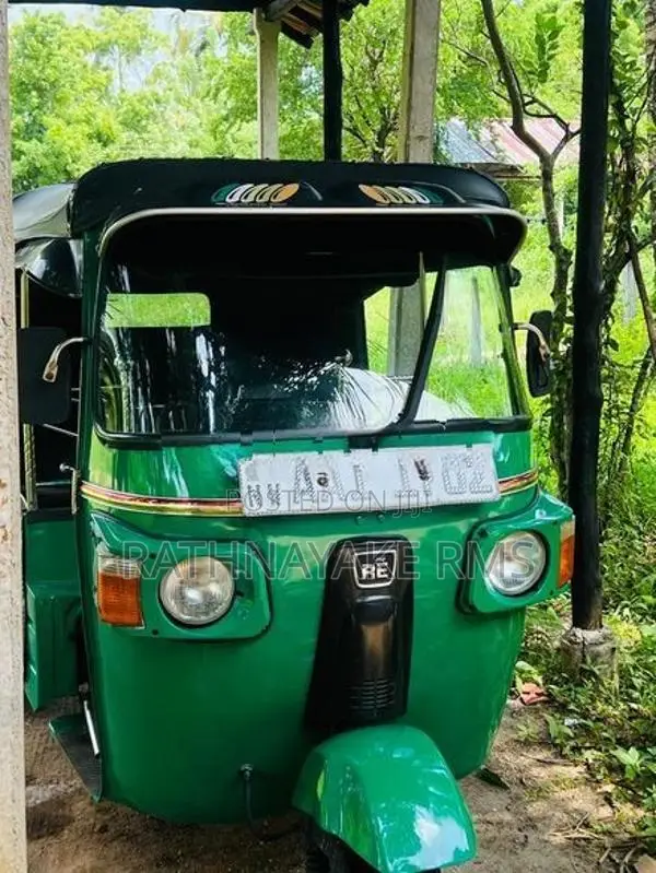 Bajaj RE 2013