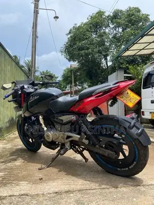 Bajaj Pulsar 180 2012